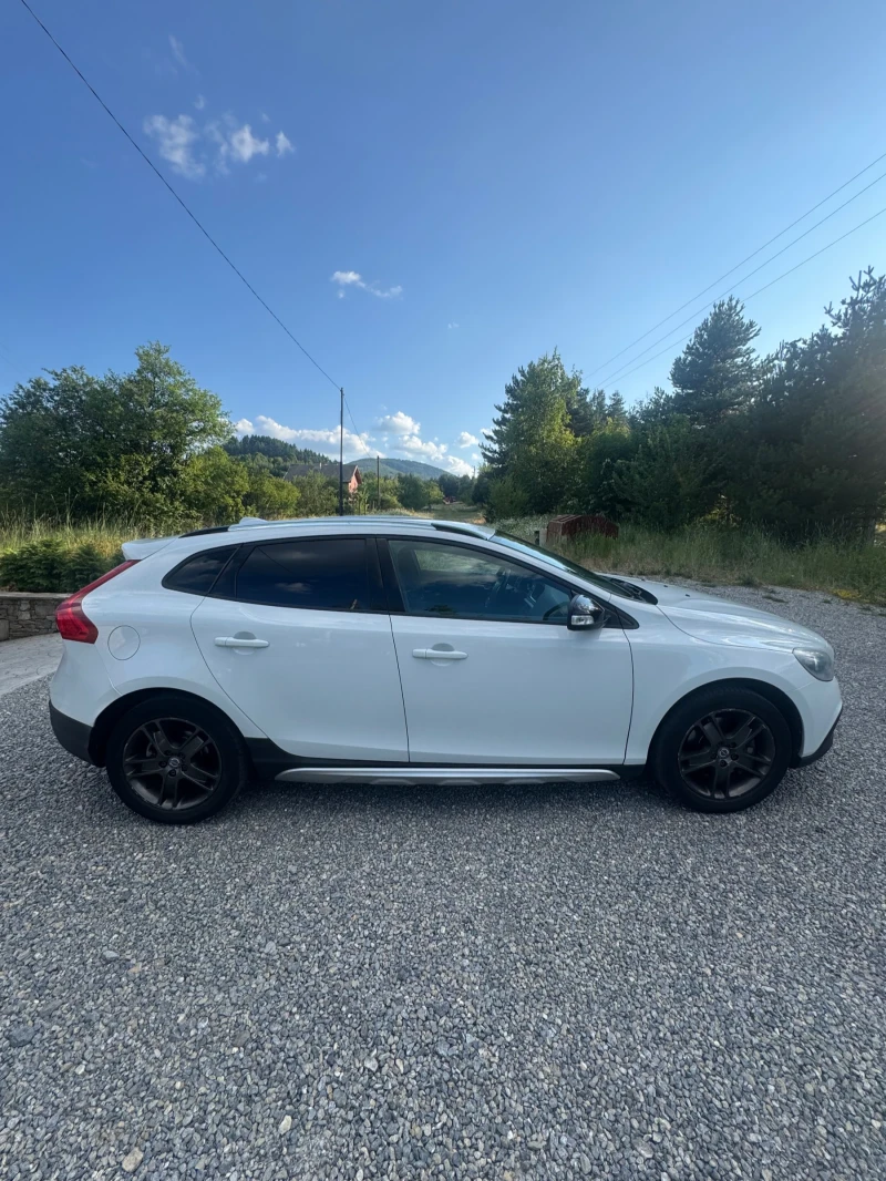 Volvo V40 Cross Country D3, снимка 7 - Автомобили и джипове - 52555530