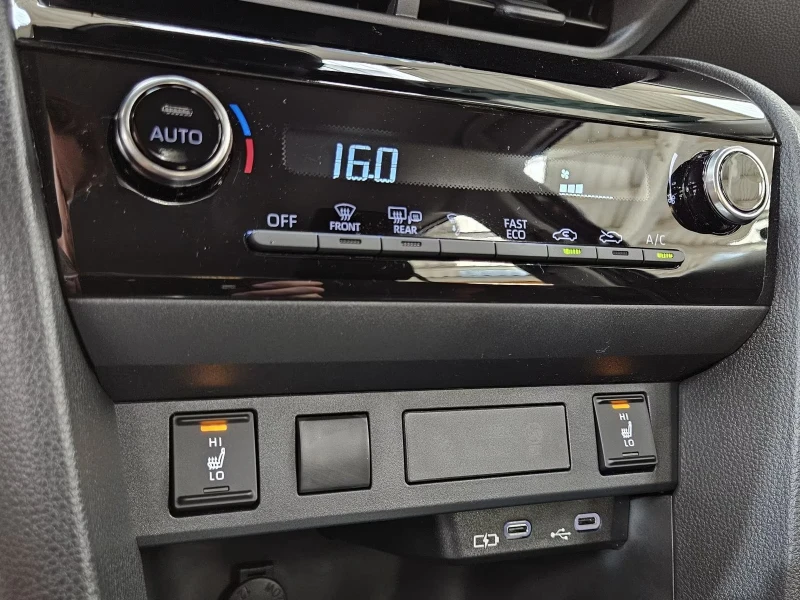 Toyota Yaris Cross HYBRID/116HP/CAM/NAVI/LED/KLESS/DIGI/CARPLAY/234g, снимка 14 - Автомобили и джипове - 51532659