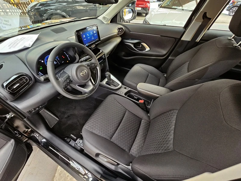 Toyota Yaris Cross HYBRID/116HP/CAM/NAVI/LED/KLESS/DIGI/CARPLAY/234g, снимка 4 - Автомобили и джипове - 51532659