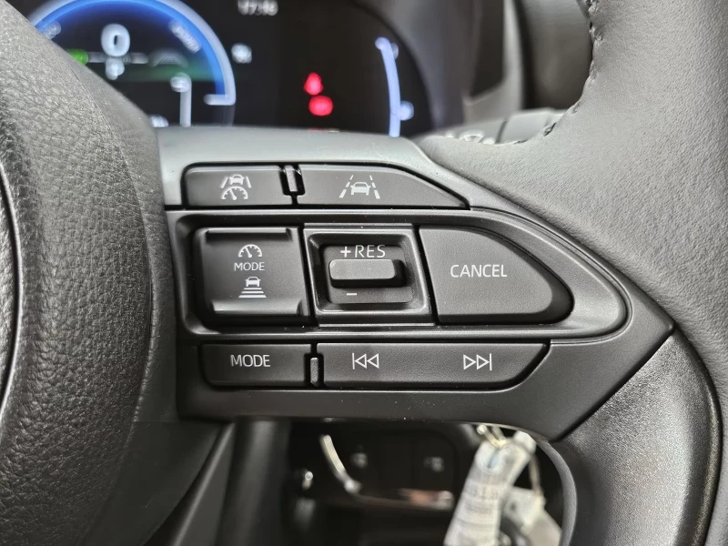 Toyota Yaris Cross HYBRID/116HP/CAM/NAVI/LED/KLESS/DIGI/CARPLAY/234g, снимка 8 - Автомобили и джипове - 51532659