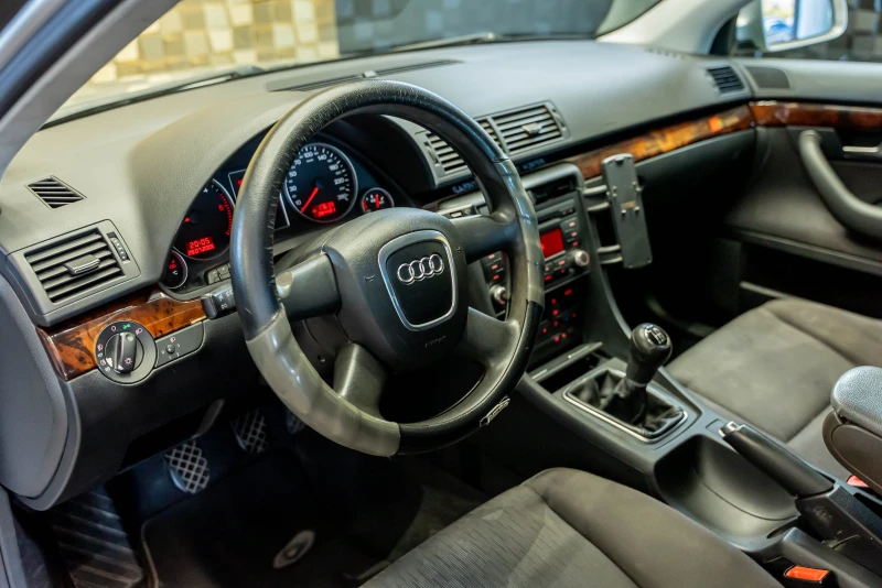 Audi A4 1.9 TDI 116hp, снимка 7 - Автомобили и джипове - 52273407