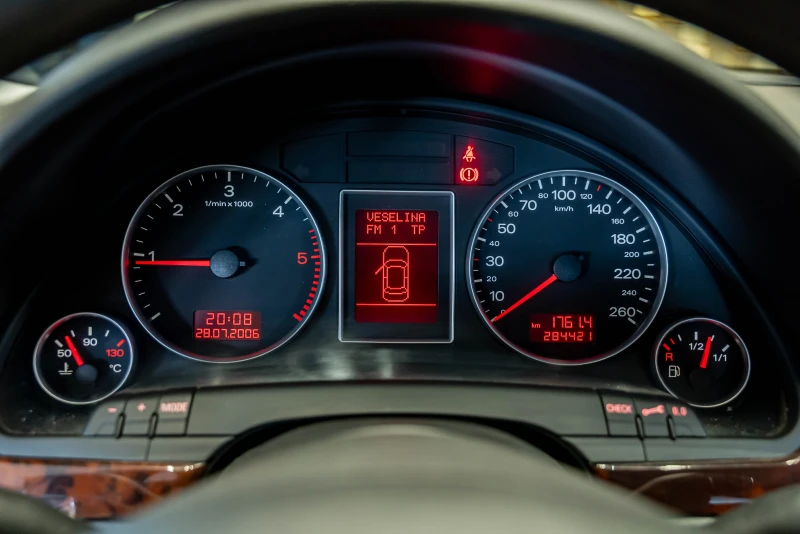 Audi A4 1.9 TDI 116hp, снимка 15 - Автомобили и джипове - 52273407