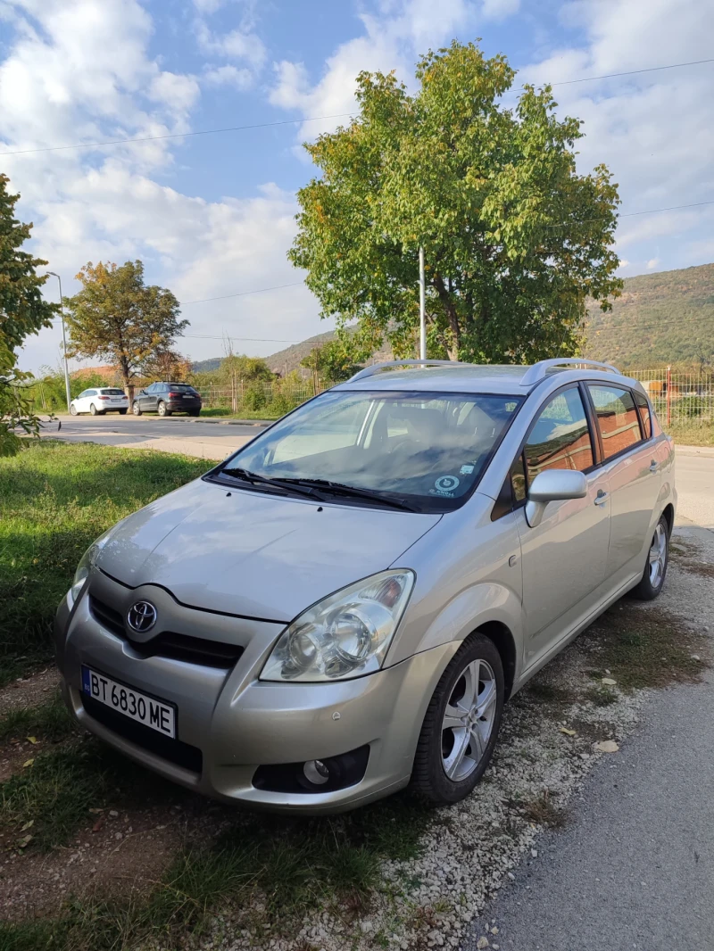 Toyota Corolla verso 1.6i, снимка 2 - Автомобили и джипове - 52437047