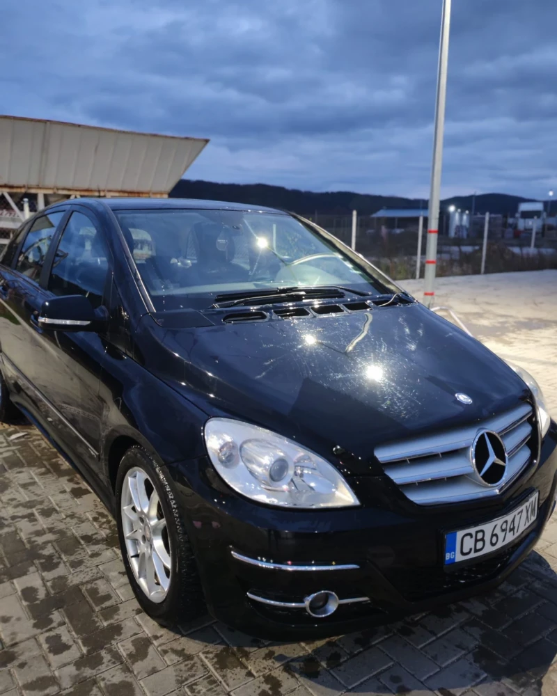 Mercedes-Benz B 180, снимка 2 - Автомобили и джипове - 52680662
