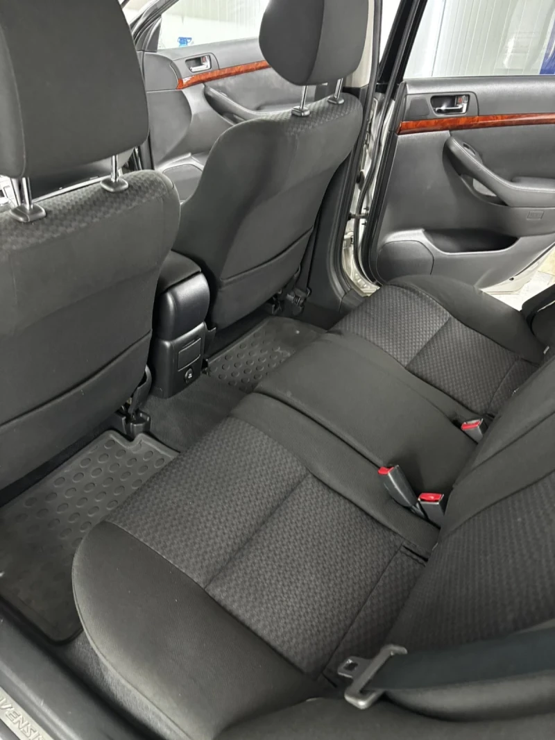 Toyota Avensis 2.2 diesel D-CAT 175 hp, снимка 3 - Автомобили и джипове - 52967666
