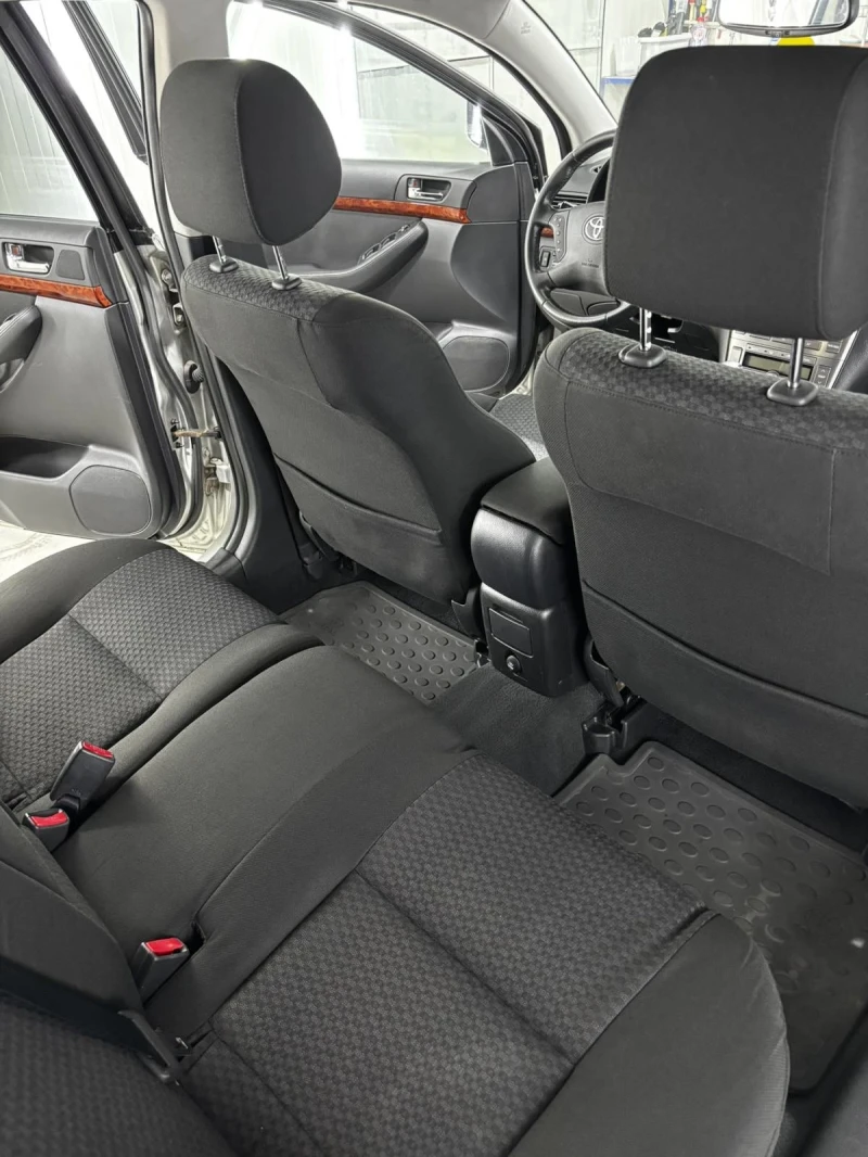 Toyota Avensis 2.2 diesel D-CAT 175 hp, снимка 5 - Автомобили и джипове - 52967666