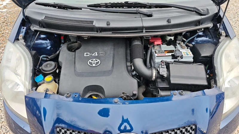 Toyota Yaris ПРОДАДЕНА 13.ЯНУАРИ.2026г, снимка 10 - Автомобили и джипове - 53061091