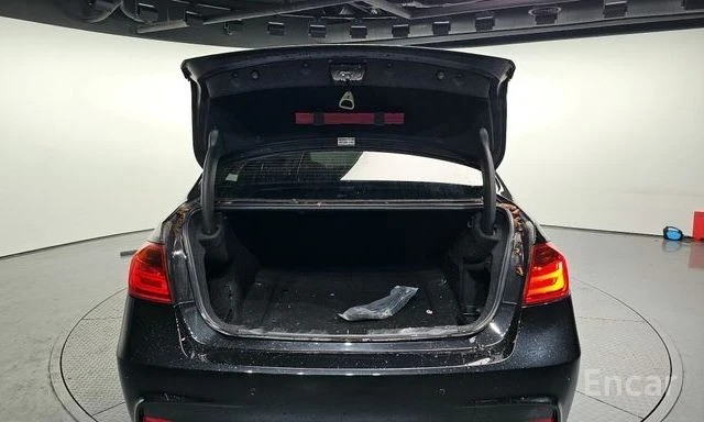 BMW 320 d | ШИБЕДАХ | KEYLESS | ДВА КЛЮЧА | , снимка 17 - Автомобили и джипове - 54237807