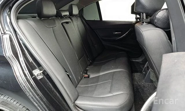 BMW 320 d | ШИБЕДАХ | KEYLESS | ДВА КЛЮЧА | , снимка 10 - Автомобили и джипове - 54237807