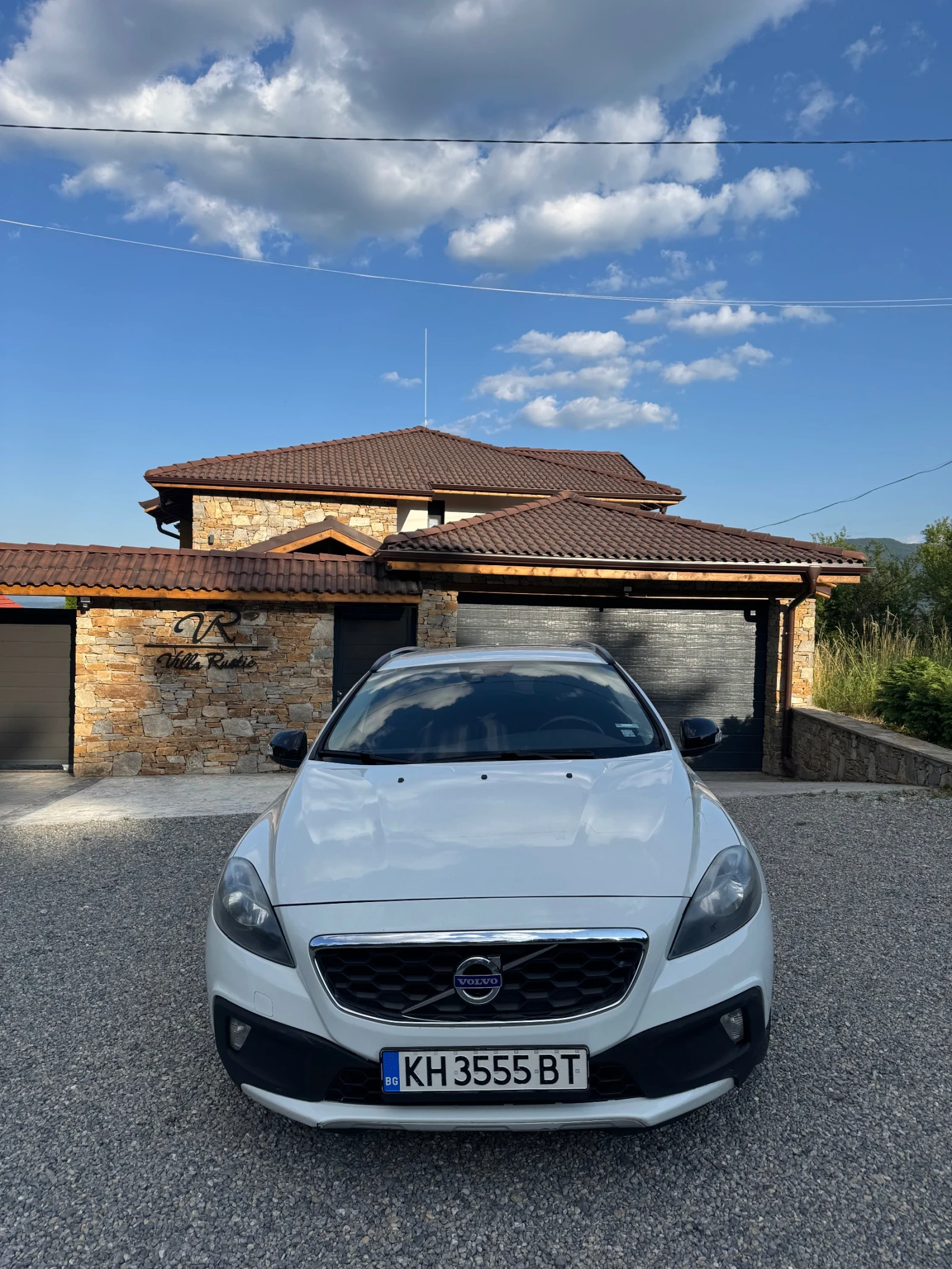 Volvo V40 Cross Country D3, снимка 1
