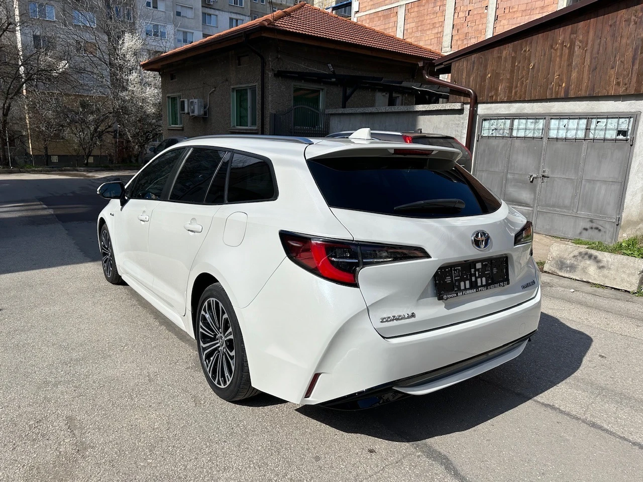 Toyota Corolla  2.0i HYBRID/ГАРАНЦИОННА/Перла - изображение 3