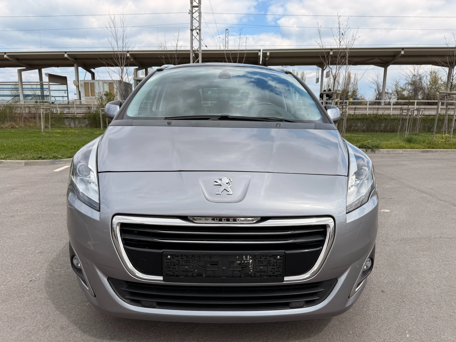 Peugeot 5008 2.0НDI* NAVI* ПАНОРАМА* ПОДГРЕВ* FULL*  - изображение 2