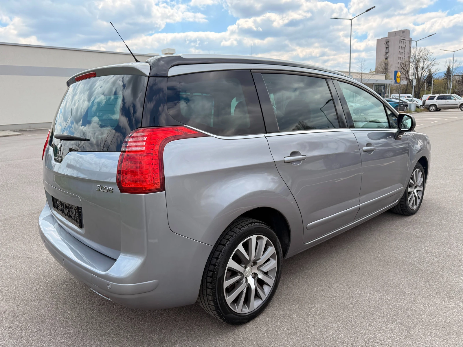 Peugeot 5008 2.0НDI* NAVI* ПАНОРАМА* ПОДГРЕВ* FULL*  - изображение 4