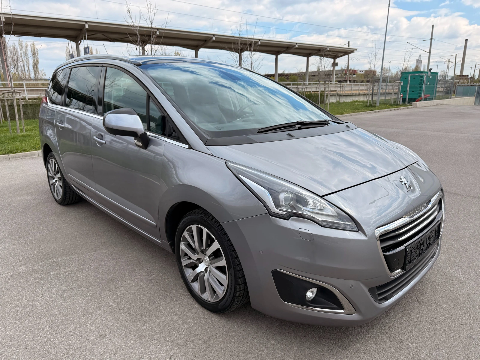 Peugeot 5008 2.0НDI* NAVI* ПАНОРАМА* ПОДГРЕВ* FULL*  - изображение 3