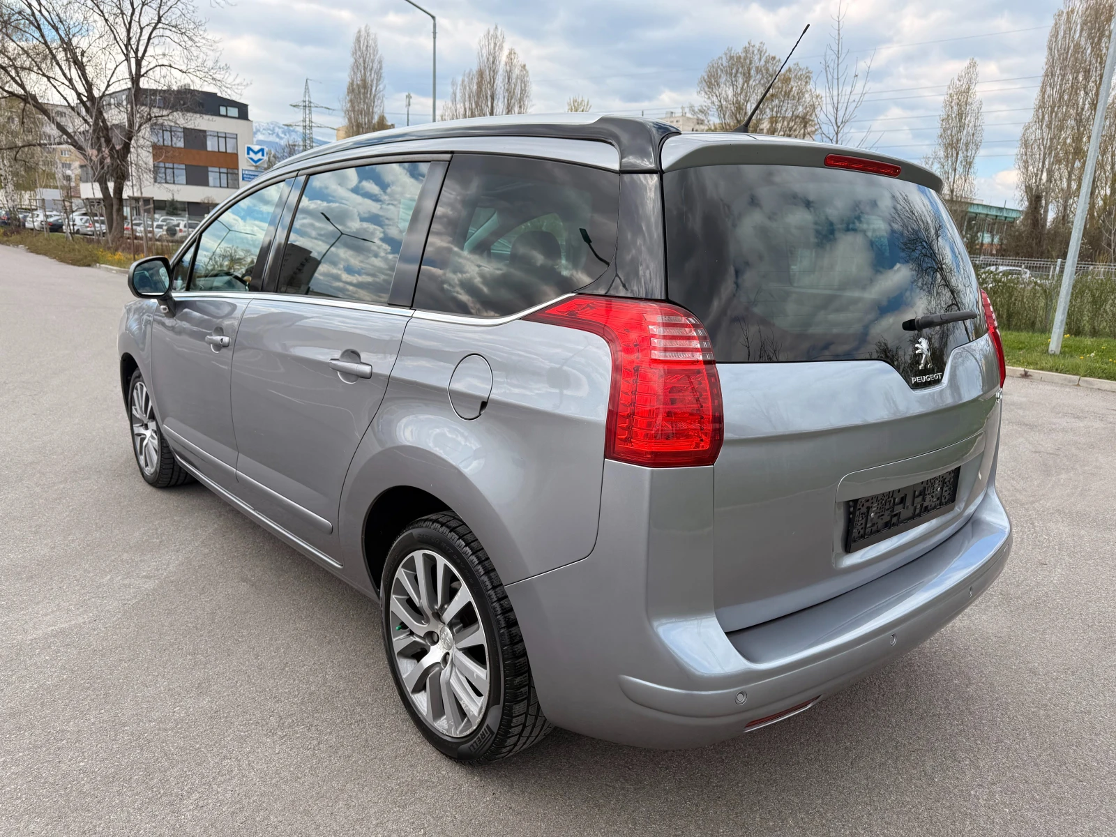 Peugeot 5008 2.0НDI* NAVI* ПАНОРАМА* ПОДГРЕВ* FULL*  - изображение 6