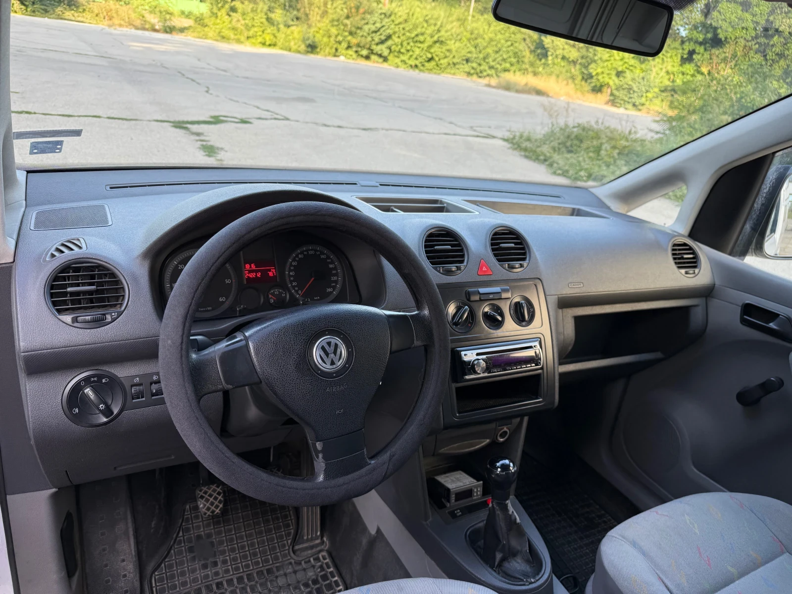 VW Caddy 2.0SDi ХЛАДИЛЕН - изображение 8