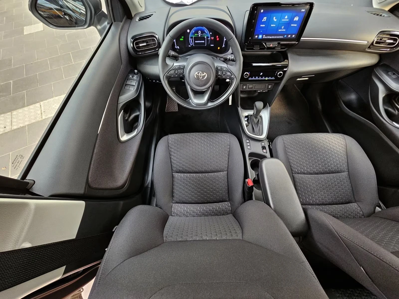 Toyota Yaris Cross HYBRID/116HP/CAM/NAVI/LED/KLESS/DIGI/CARPLAY/234g - изображение 6