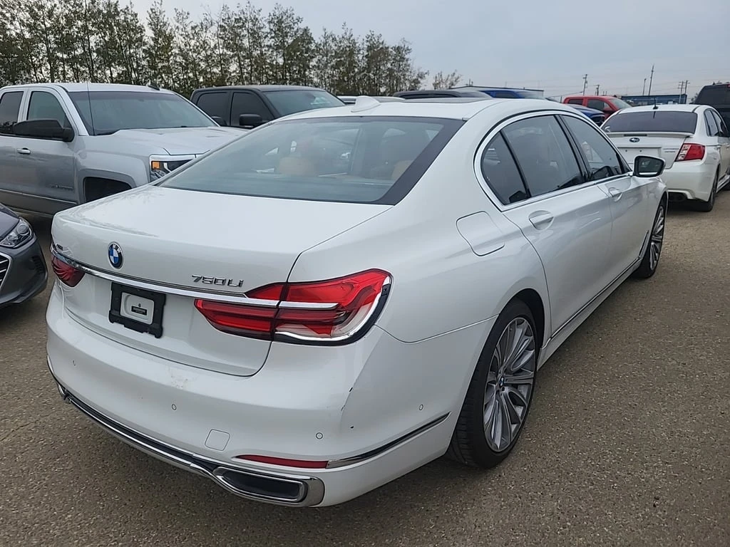 BMW 750 LI XDRIVE * CARFAX * БЕЗ ПЪРВОНАЧАЛНА ВНОСКА | Mobile.bg — изображение 4