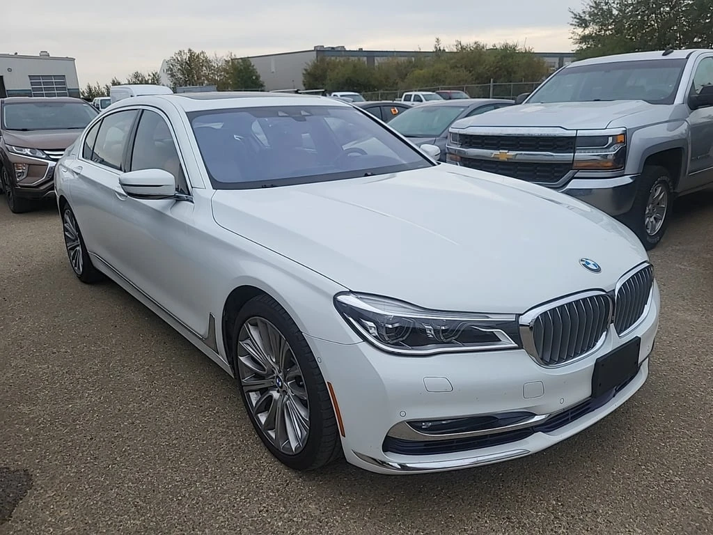 BMW 750 LI XDRIVE * CARFAX * БЕЗ ПЪРВОНАЧАЛНА ВНОСКА | Mobile.bg — изображение 3