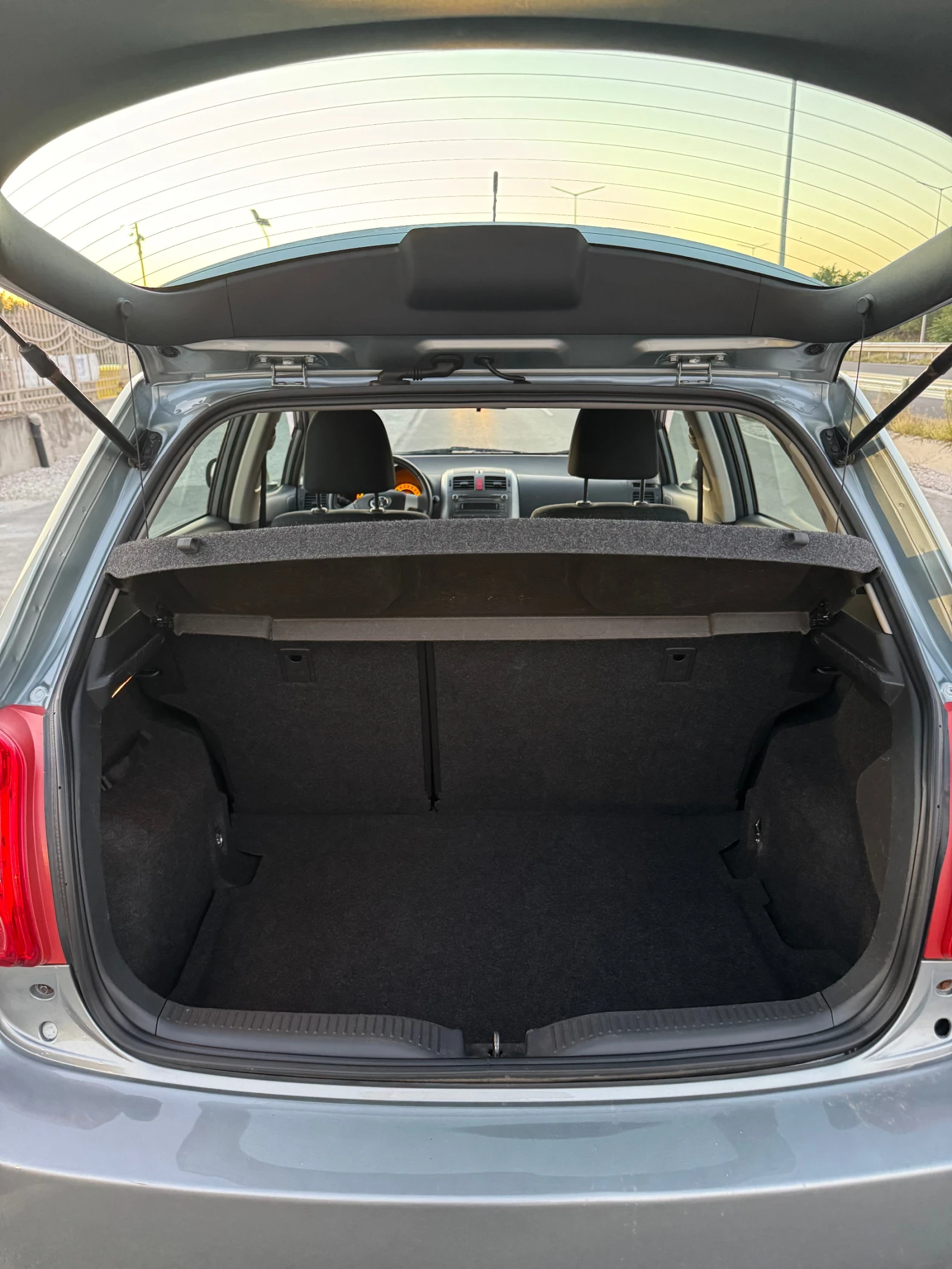 Toyota Auris 1.33 | Mobile.bg   13