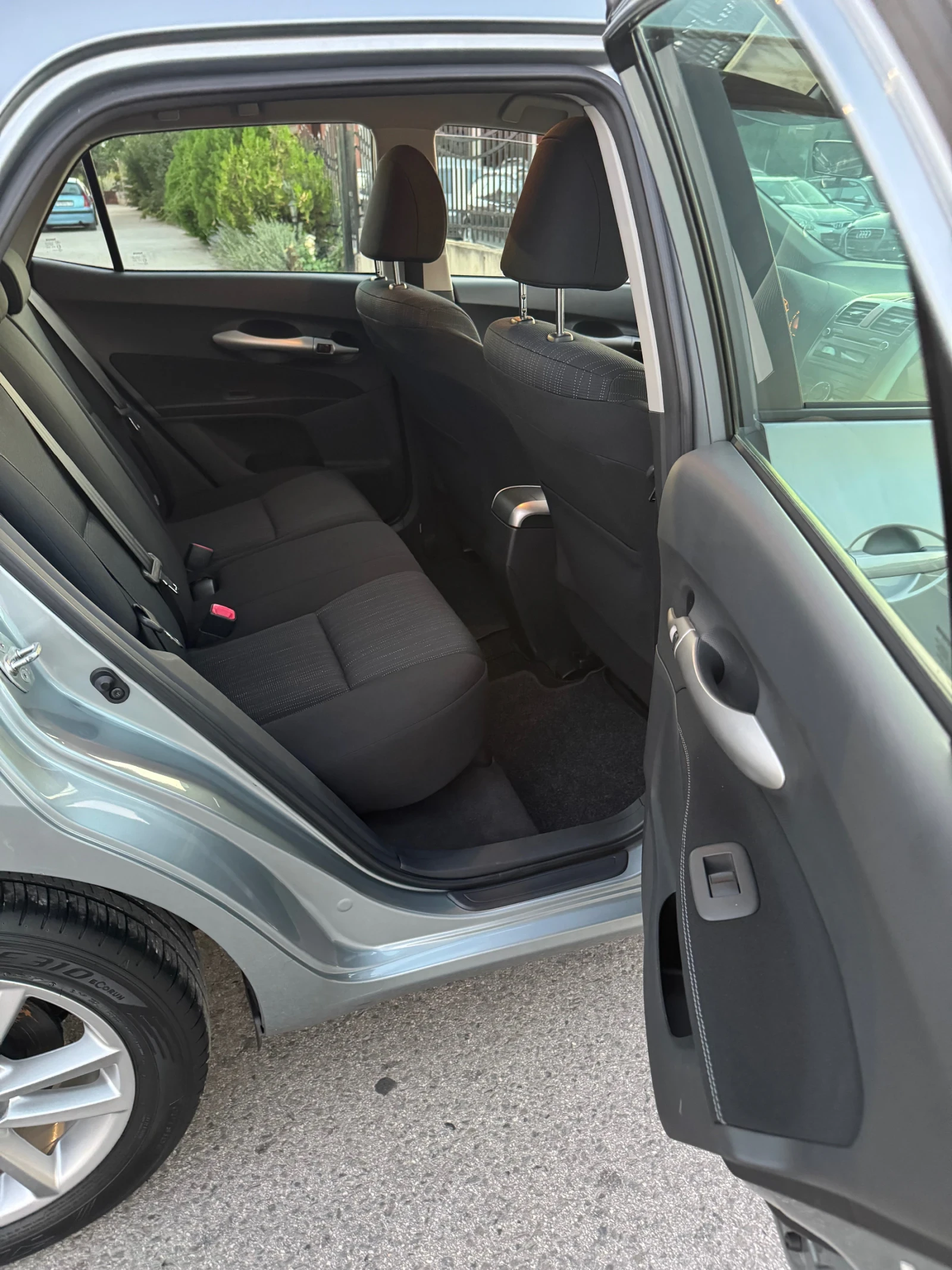 Toyota Auris 1.33 | Mobile.bg   12