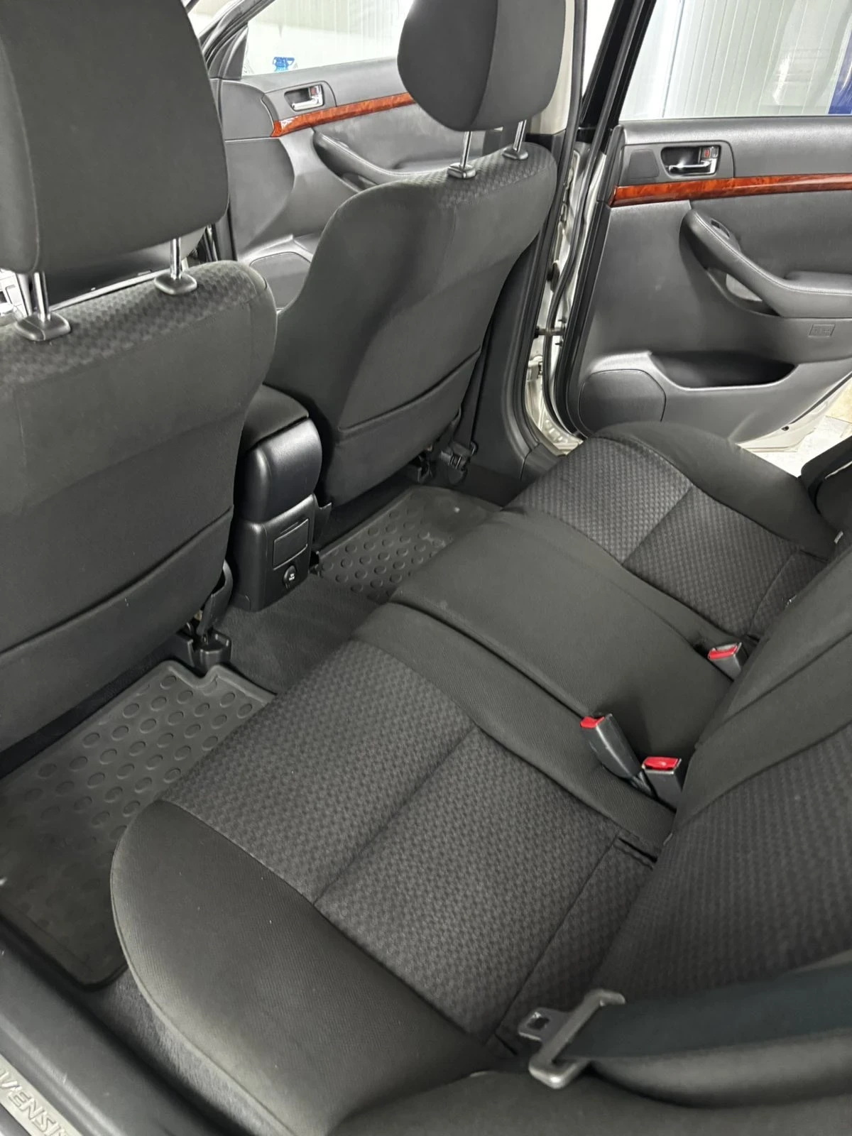 Toyota Avensis 2.2 diesel D-CAT 175 hp - изображение 3