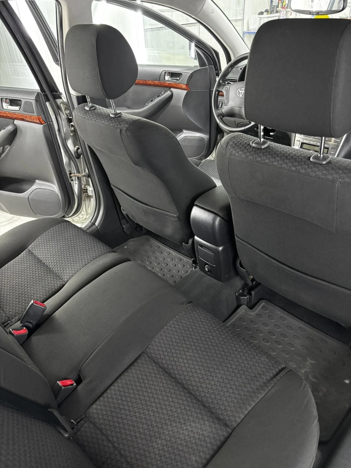 Toyota Avensis 2.2 diesel D-CAT 175 hp - изображение 5