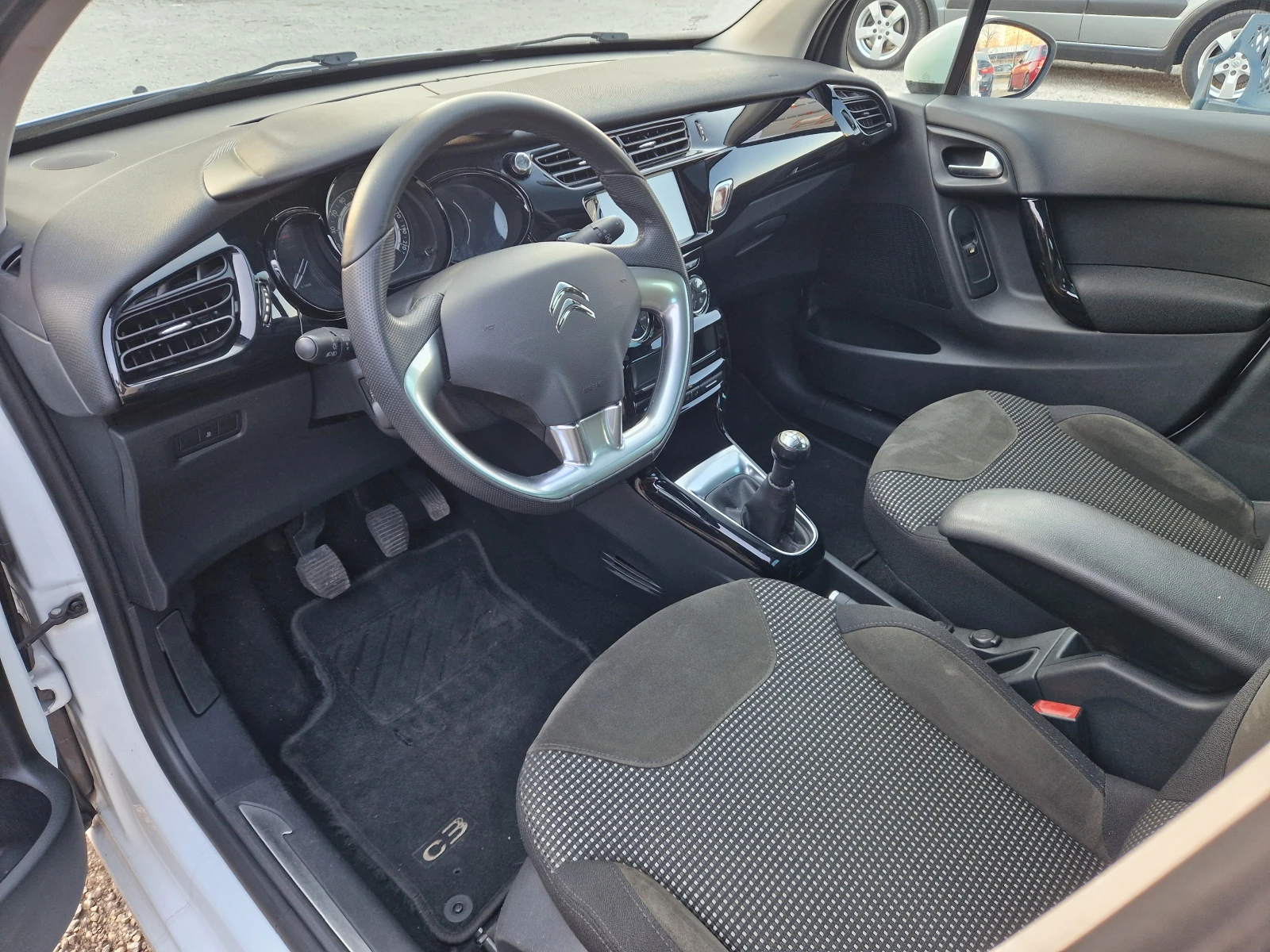 Citroen C3 1.2i Exclusive | Mobile.bg � ����������� 9