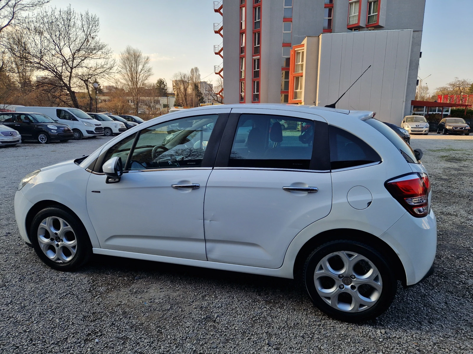 Citroen C3 1.2i Exclusive | Mobile.bg � ����������� 8