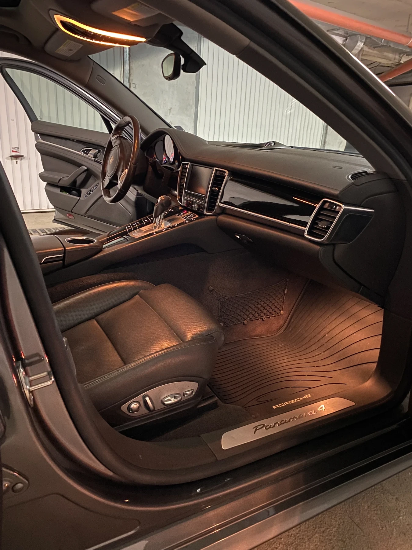 Porsche Panamera 4 Facelift , снимка 10 - Автомобили и джипове - 53760021