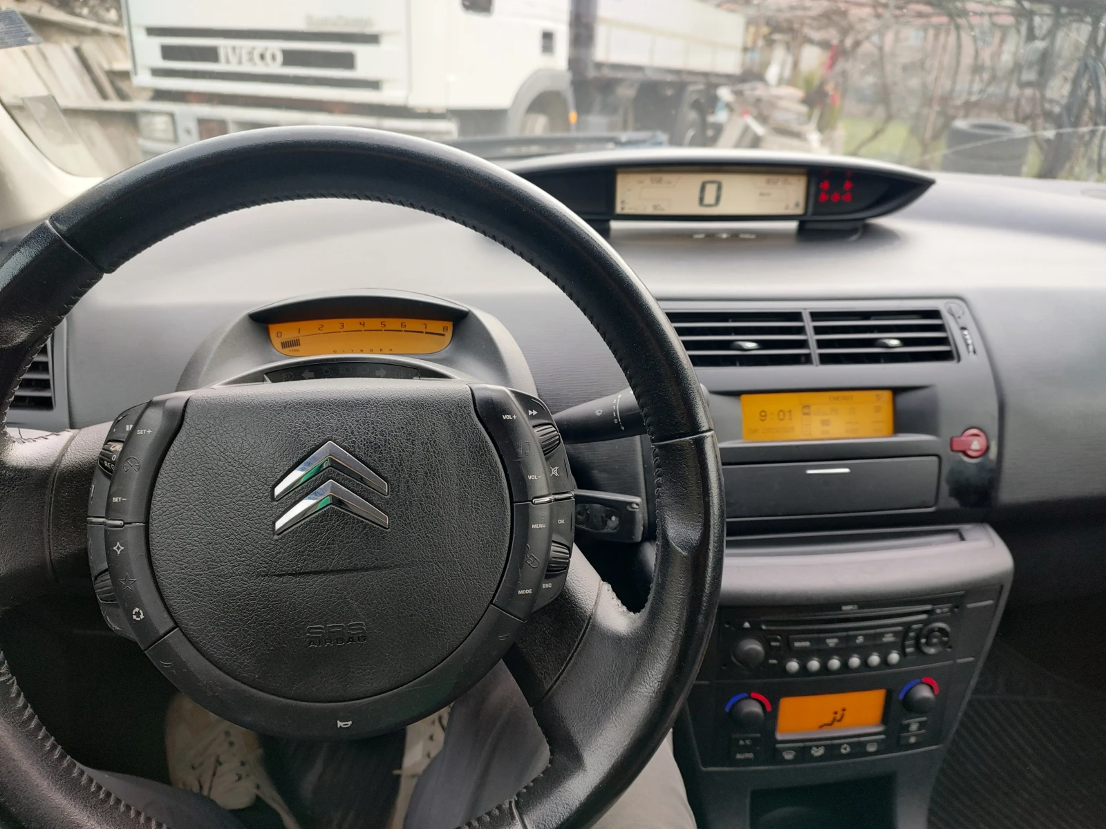 Citroen C4 Семеен Citroen C4 2009 - 165k км -Втори собственик, снимка 8 - Автомобили и джипове - 53939992