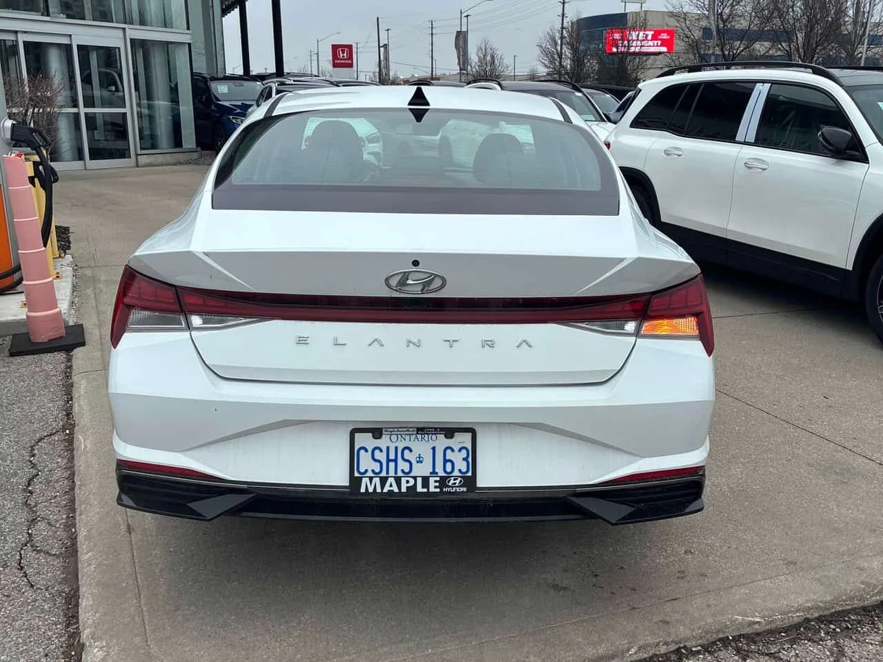 Hyundai Elantra Ultimate  CARFAX, снимка 8 - Автомобили и джипове - 54097695