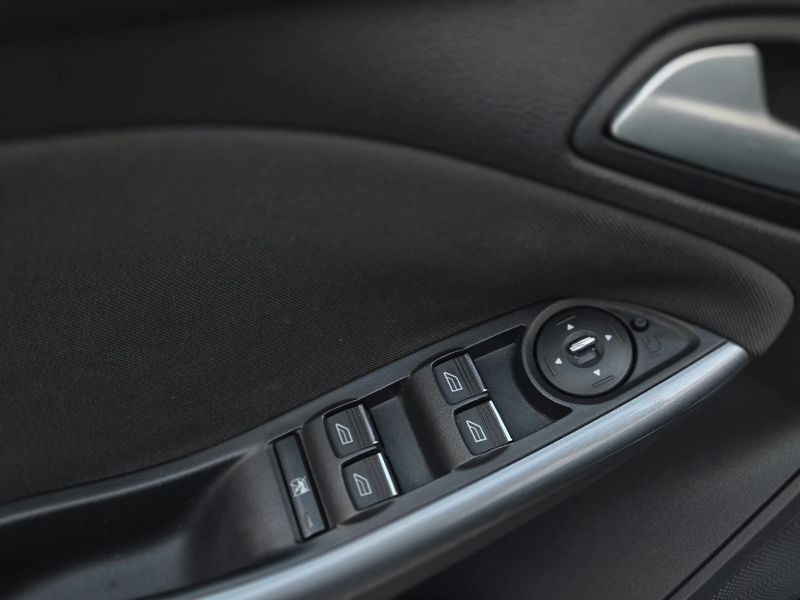 Ford Focus 113хил.км. 1.6TDCi TITANIUM, снимка 9 - Автомобили и джипове - 54108255