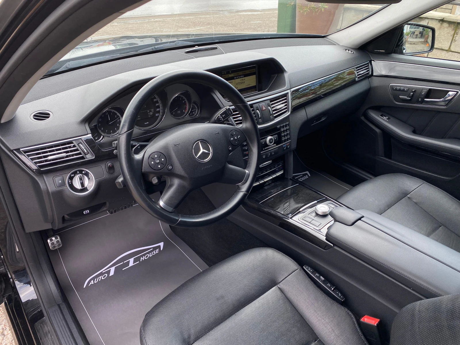 Mercedes-Benz E 500 4Matic* Key GO* Dis* Massage* Max FULL*  | Mobile.bg � ����������� 8