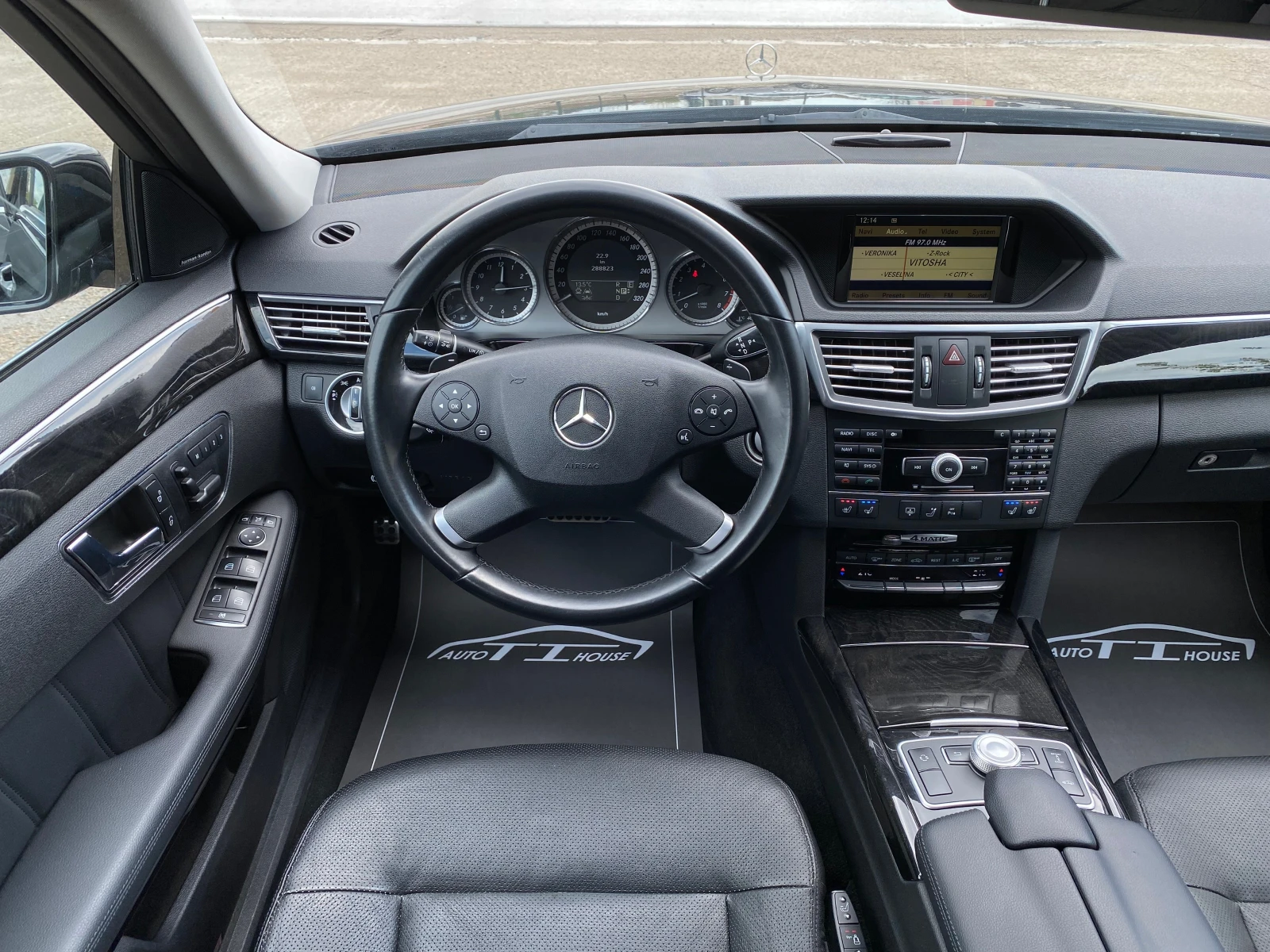Mercedes-Benz E 500 4Matic* Key GO* Dis* Massage* Max FULL*  | Mobile.bg � ����������� 11