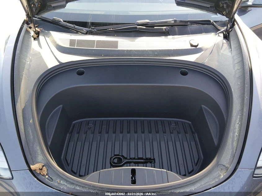 Tesla Model 3 Rear-Wheel Drive, снимка 10 - Автомобили и джипове - 54419087