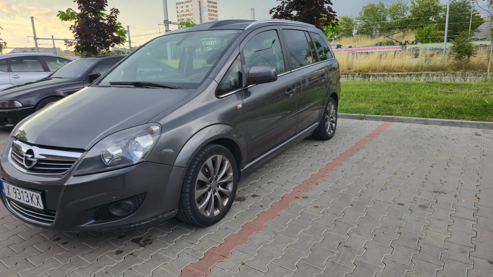 Opel Zafira turbo ecoflex, снимка 3 - Автомобили и джипове - 54770084