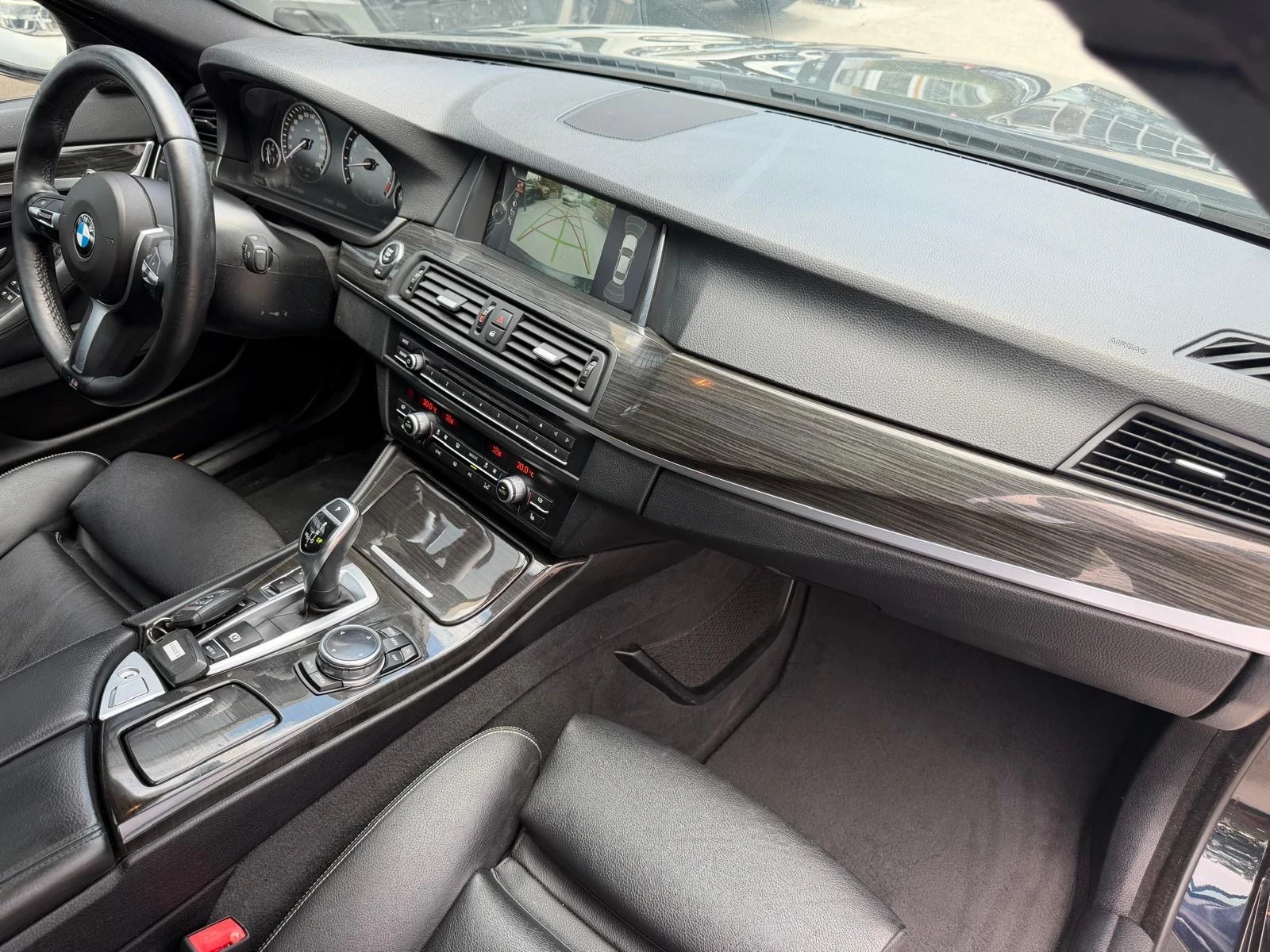 BMW 535 xDrive M-Pack, снимка 11 - Автомобили и джипове - 54870451