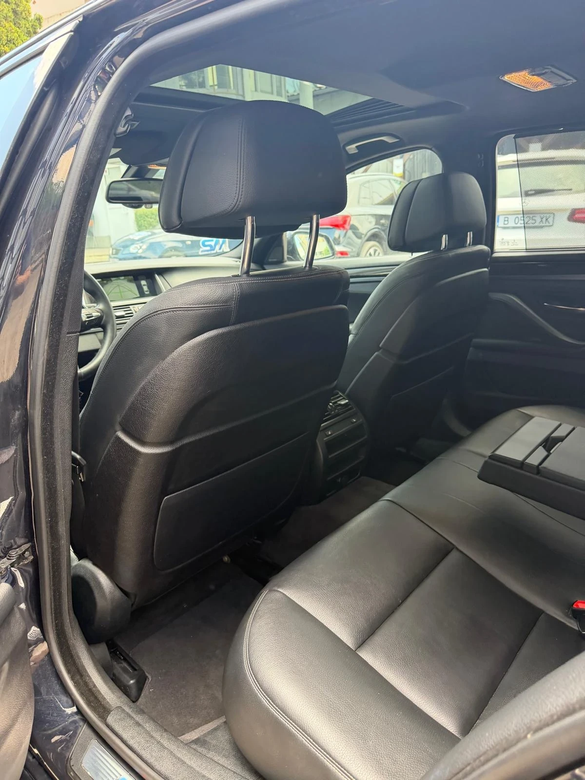 BMW 535 xDrive M-Pack, снимка 14 - Автомобили и джипове - 54870451