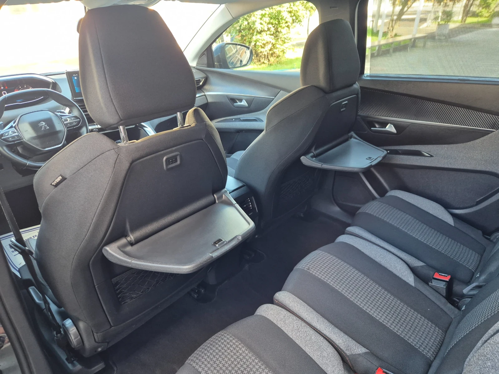 Peugeot 5008 Автомат* Нави* Камера* Автопилот* 7-Места* , снимка 11 - Автомобили и джипове - 54916986