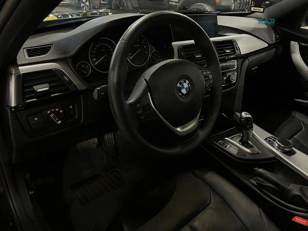 BMW 330 * XDRIVE* АвтоКредит * (ЦЕНА ДО БГ), снимка 10 - Автомобили и джипове - 55136968