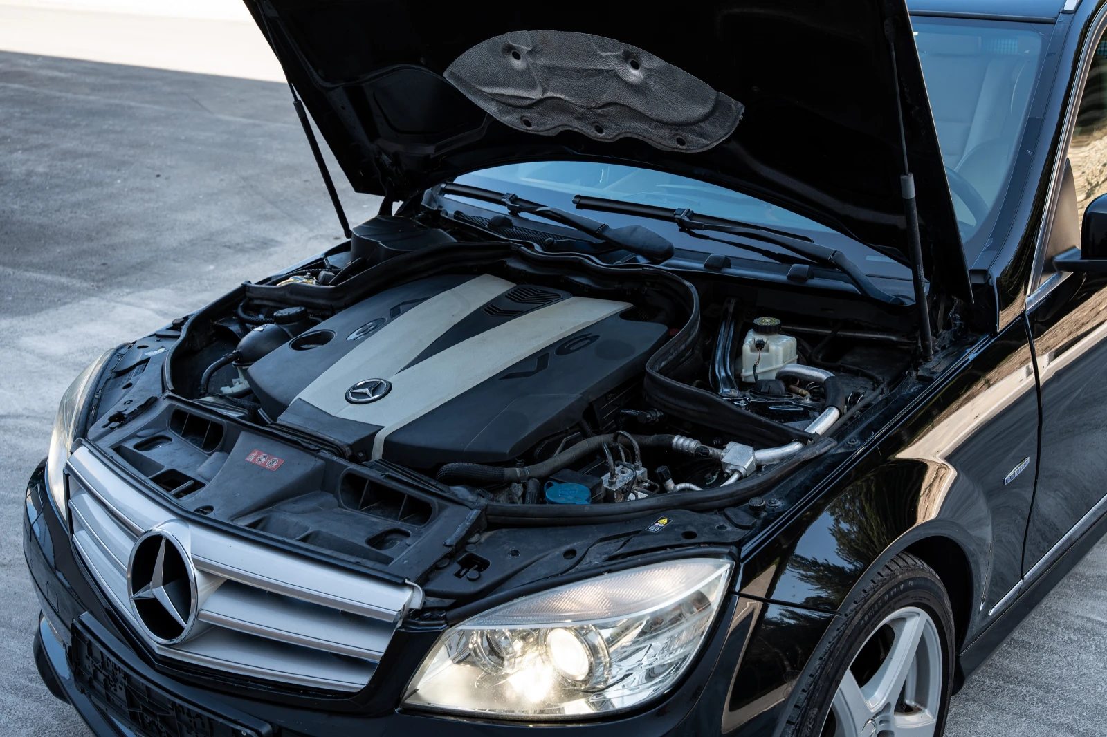 Mercedes-Benz C 350 3.5 CDI AMG, снимка 4 - Автомобили и джипове - 55223686