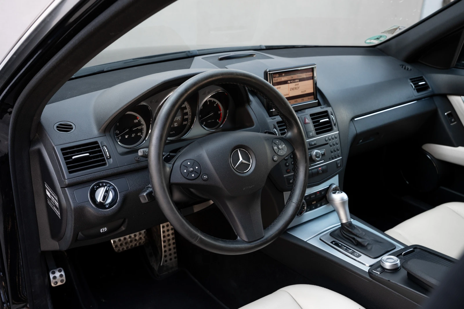 Mercedes-Benz C 350 3.5 CDI AMG, снимка 11 - Автомобили и джипове - 55223686