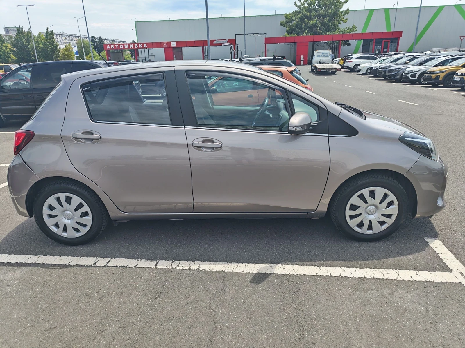 Toyota Yaris, снимка 6 - Автомобили и джипове - 55413255