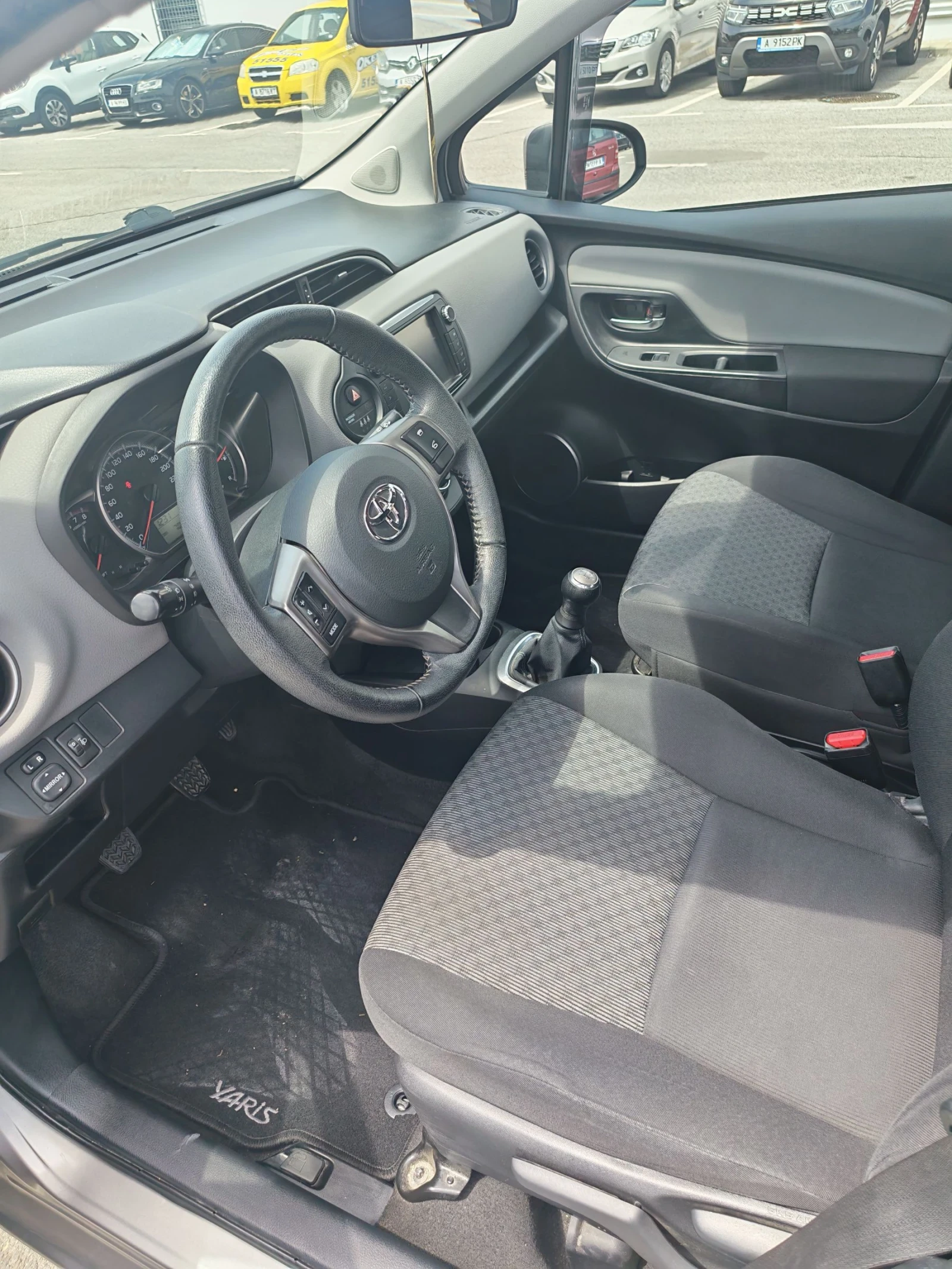 Toyota Yaris, снимка 8 - Автомобили и джипове - 55413255