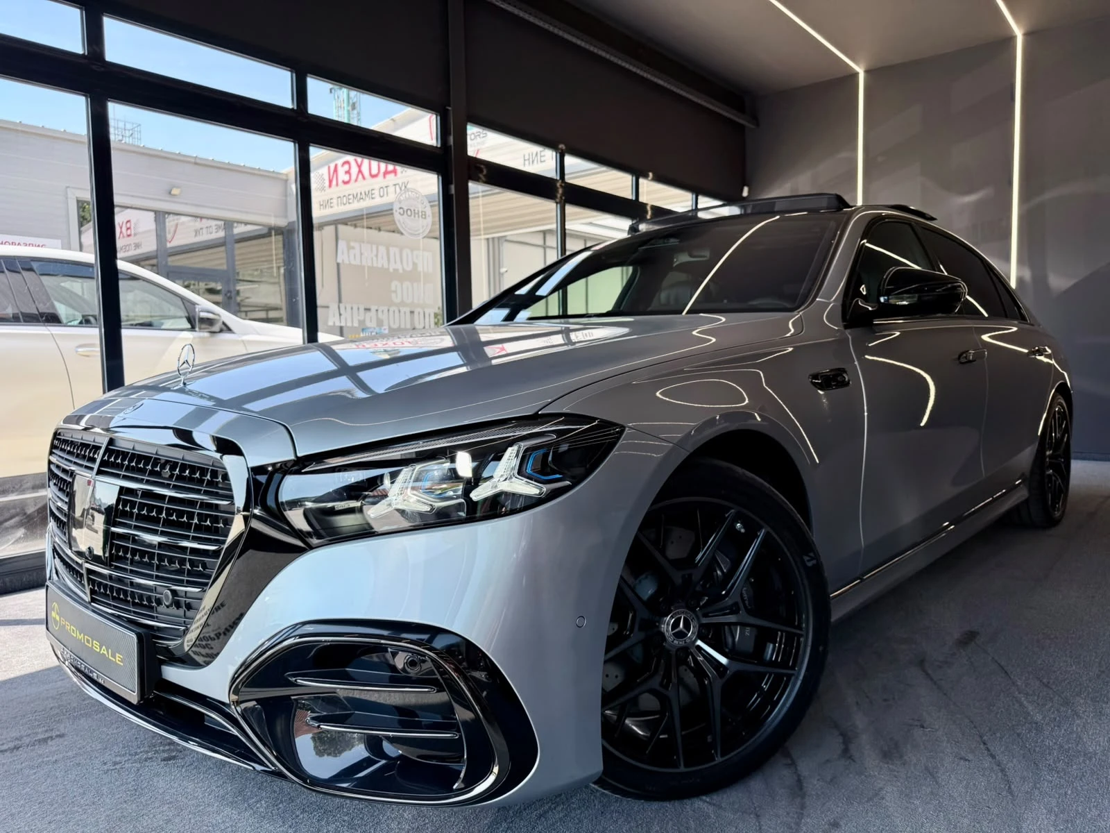 Mercedes-Benz S 580 e 4M L AMG* FirstCl* Burm* Pano* Full* ЛИЗИНГ, снимка 3 - Автомобили и джипове - 55687086