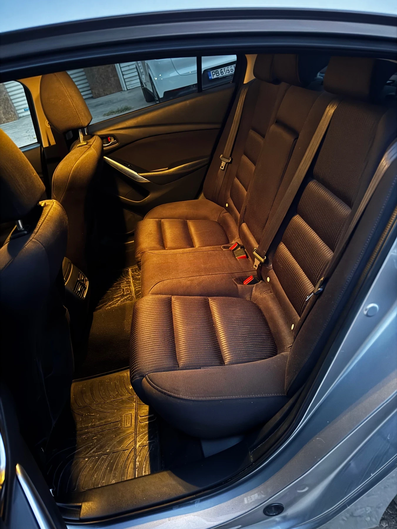 Mazda 6 2.2D, НАПЪЛНО ОБСЛУЖЕНА, снимка 15 - Автомобили и джипове - 55730029