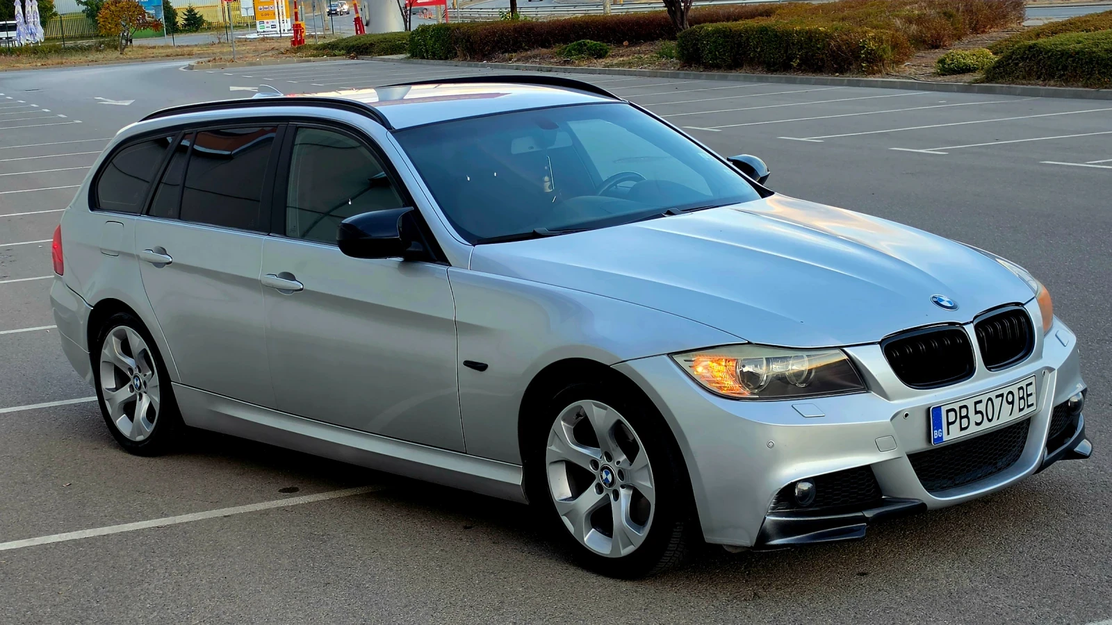 BMW 320 2.0 Facelift Евро 5, снимка 8 - Автомобили и джипове - 56424579