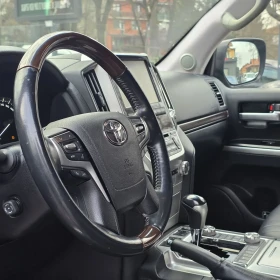 Toyota Land cruiser 200 4.5D V8 - 70000 € / 136908.10 лв. - 20794394 17