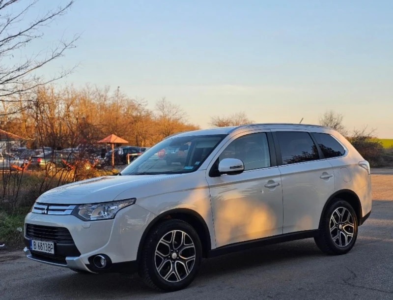 Mitsubishi Outlander 2.2DID 4WD УНИКАТ, снимка 1 - Автомобили и джипове - 48485602